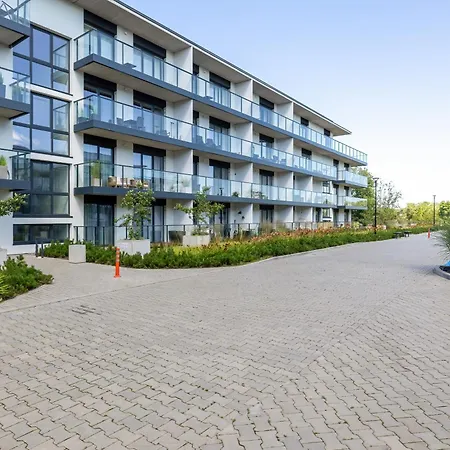 Dziwna River Z Frontowym Widokiem Na Rzeke I Basenem Epapartamenty *