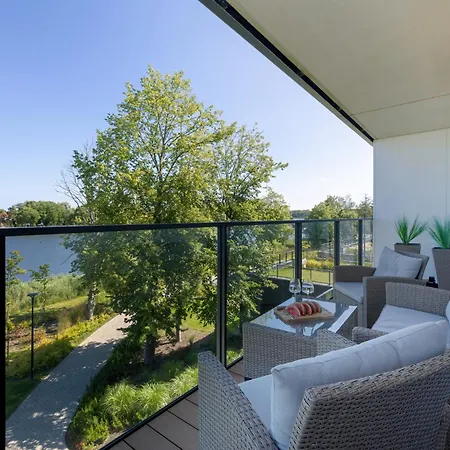 Dziwna River Z Frontowym Widokiem Na Rzeke I Basenem Epapartamenty Dziwnow