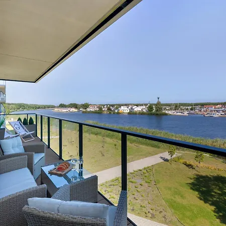 Dziwna River Z Frontowym Widokiem Na Rzeke I Basenem Epapartamenty *