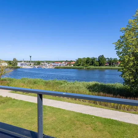 Dziwna River Z Frontowym Widokiem Na Rzeke I Basenem Epapartamenty Apartment *