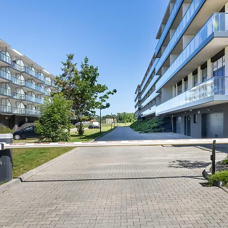 Dziwna River Z Frontowym Widokiem Na Rzeke I Basenem Epapartamenty Dziwnów