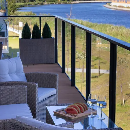 Dziwna River Z Frontowym Widokiem Na Rzeke I Basenem Epapartamenty *