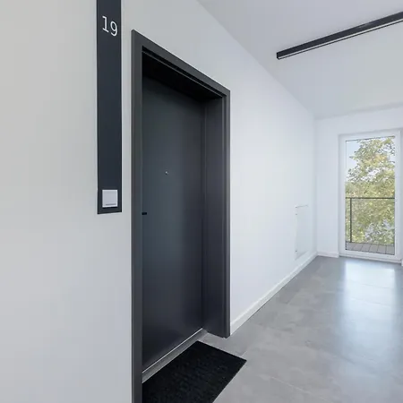 Dziwna River Z Frontowym Widokiem Na Rzeke I Basenem Epapartamenty Dziwnów