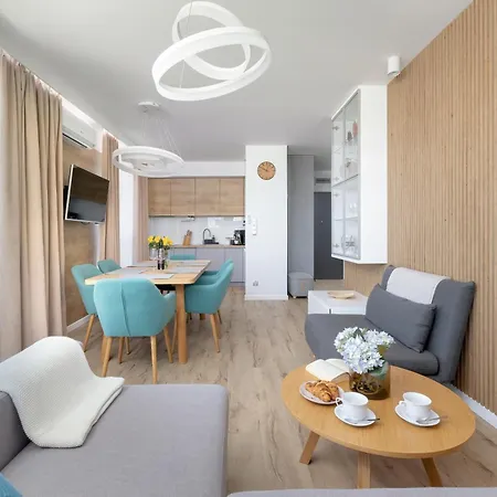 Dziwna River Z Frontowym Widokiem Na Rzeke I Basenem Epapartamenty