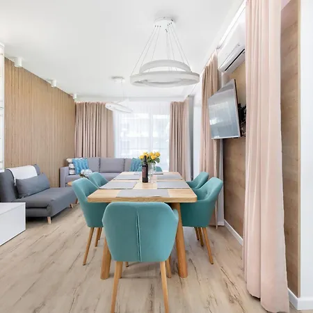 Dziwna River Z Frontowym Widokiem Na Rzeke I Basenem Epapartamenty