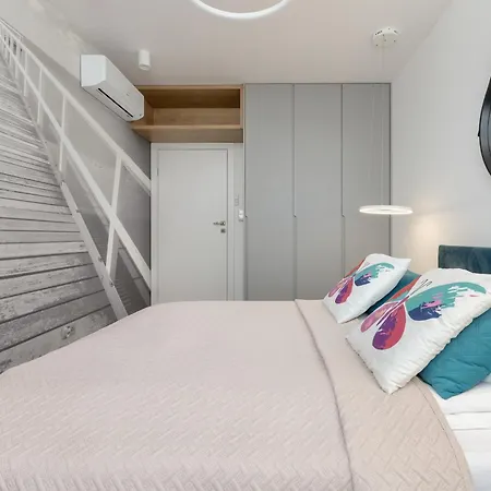 Dziwna River Z Frontowym Widokiem Na Rzeke I Basenem Epapartamenty Dziwnów