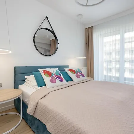 Dziwna River Z Frontowym Widokiem Na Rzeke I Basenem Epapartamenty Dziwnow