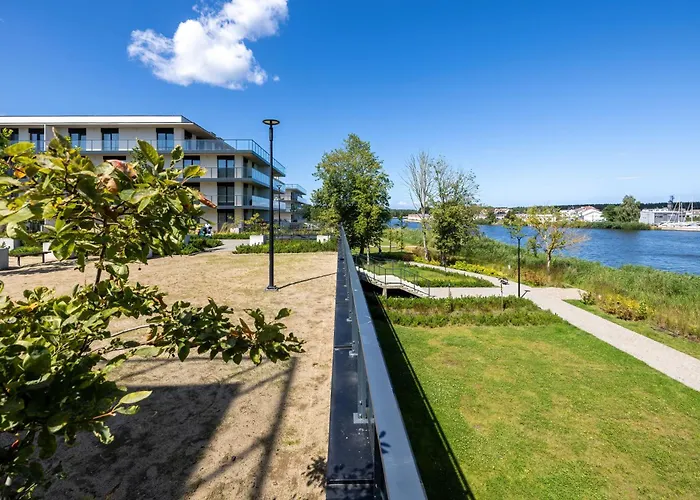 Dziwna River Z Frontowym Widokiem Na Rzeke I Basenem Epapartamenty * Dziwnów