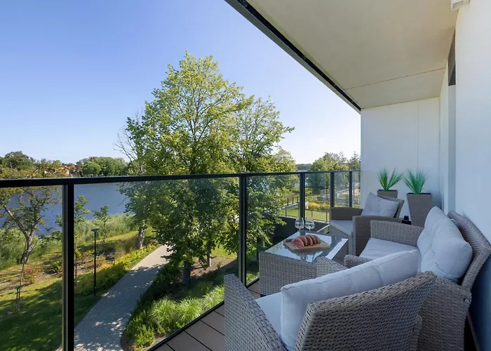 Dziwna River Z Frontowym Widokiem Na Rzeke I Basenem Epapartamenty Dziwnów