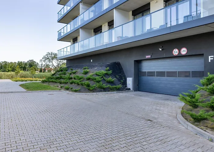 Dziwna River Z Frontowym Widokiem Na Rzeke I Basenem Epapartamenty Dziwnów