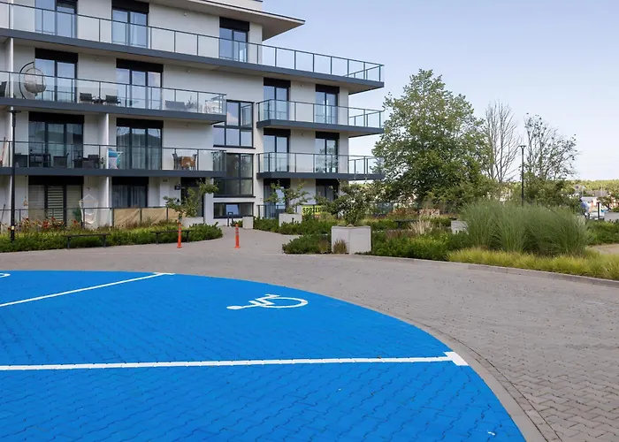 Dziwna River Z Frontowym Widokiem Na Rzeke I Basenem Epapartamenty