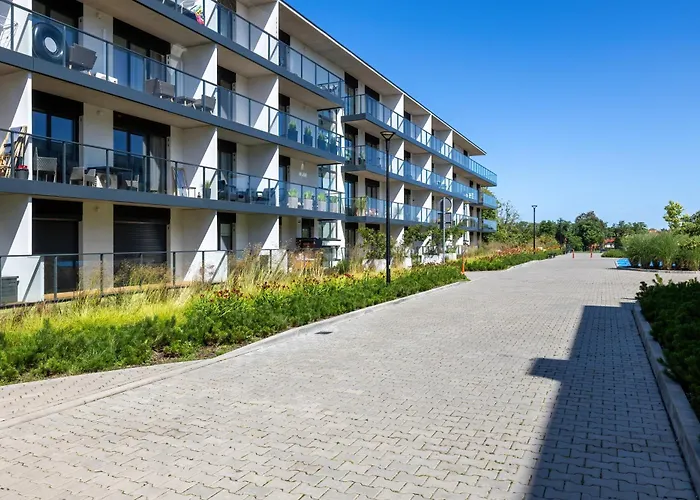 Dziwna River Z Frontowym Widokiem Na Rzeke I Basenem Epapartamenty アパート Dziwnów