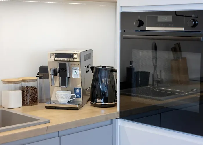 Dziwna River Z Frontowym Widokiem Na Rzeke I Basenem Epapartamenty アパート Dziwnów