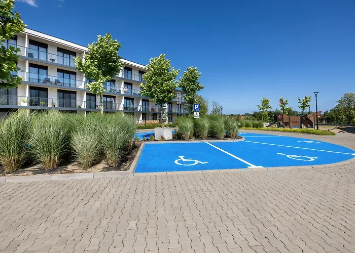 Dziwna River Z Frontowym Widokiem Na Rzeke I Basenem Epapartamenty Dziwnów