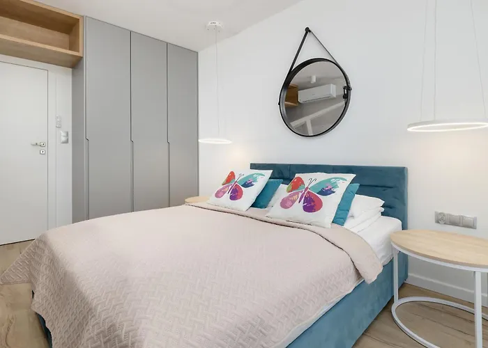 Dziwna River Z Frontowym Widokiem Na Rzeke I Basenem Epapartamenty アパート