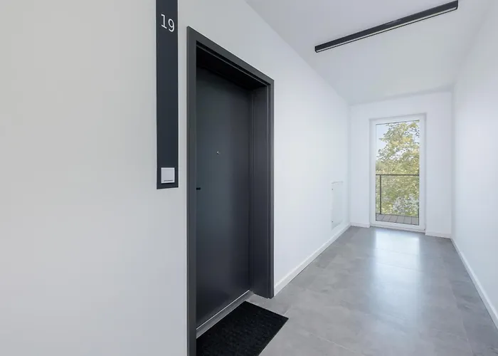 Dziwna River Z Frontowym Widokiem Na Rzeke I Basenem Epapartamenty Dziwnów