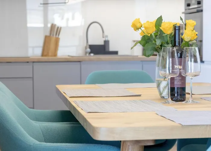 Dziwna River Z Frontowym Widokiem Na Rzeke I Basenem Epapartamenty *