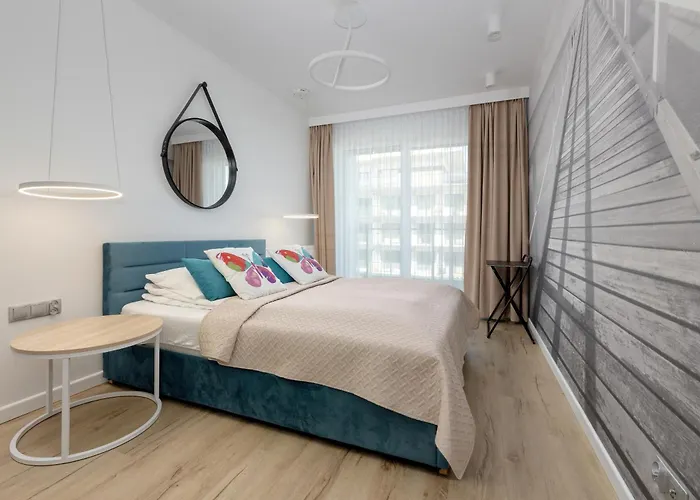 Dziwna River Z Frontowym Widokiem Na Rzeke I Basenem Epapartamenty