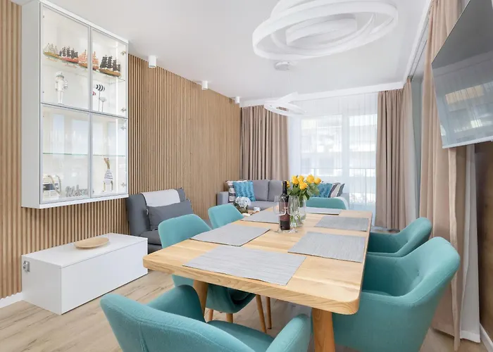 Dziwna River Z Frontowym Widokiem Na Rzeke I Basenem Epapartamenty アパート Dziwnów