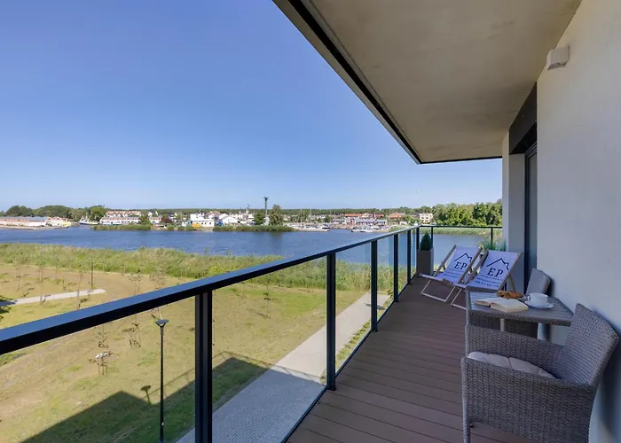 Dziwna River Z Frontowym Widokiem Na Rzeke I Basenem Epapartamenty Dziwnów