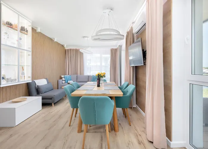 Dziwna River Z Frontowym Widokiem Na Rzeke I Basenem Epapartamenty