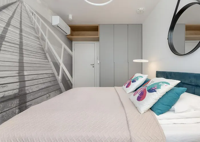 Dziwna River Z Frontowym Widokiem Na Rzeke I Basenem Epapartamenty Dziwnów