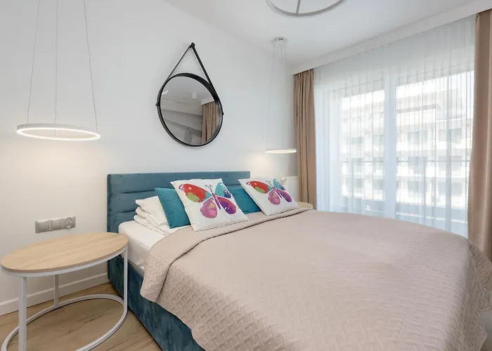 Dziwna River Z Frontowym Widokiem Na Rzeke I Basenem Epapartamenty Dziwnów