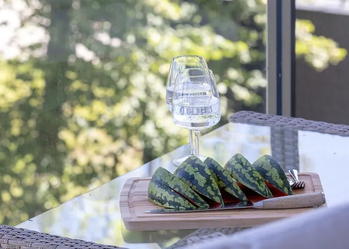 Dziwna River Z Frontowym Widokiem Na Rzeke I Basenem Epapartamenty アパート *