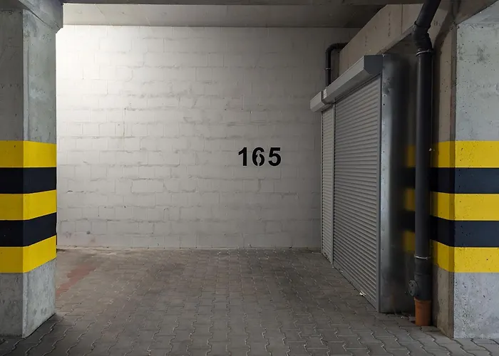 Dziwna River Z Frontowym Widokiem Na Rzeke I Basenem Epapartamenty アパート